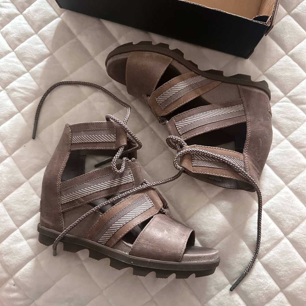 Sorel Joanie II Lace Sandals size 7.5